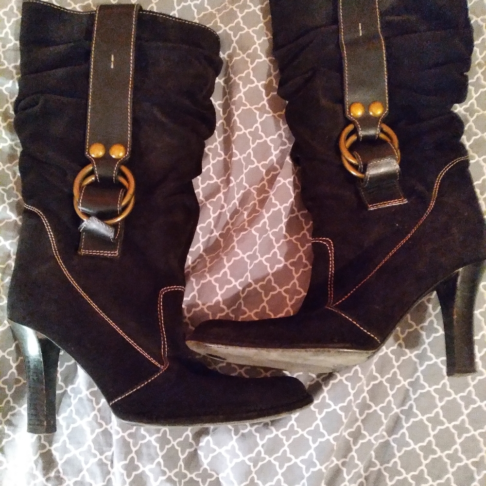 Boots - Picture 2 of 2